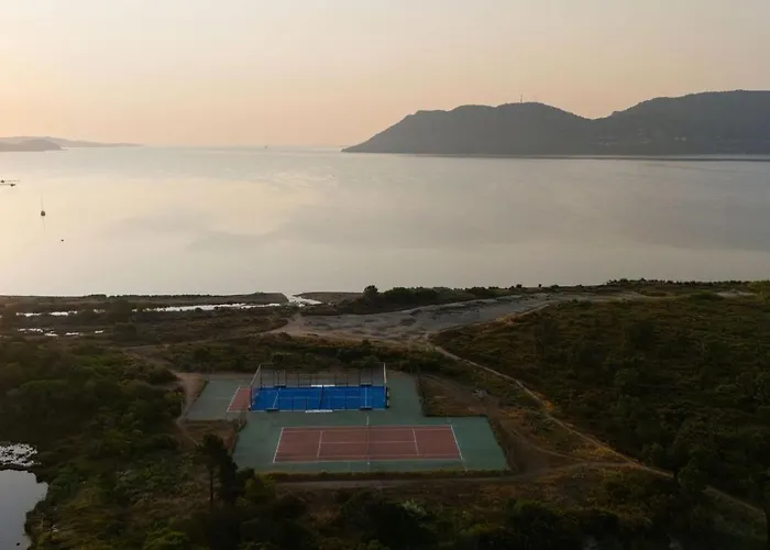 Paese Serenu Aparthotel