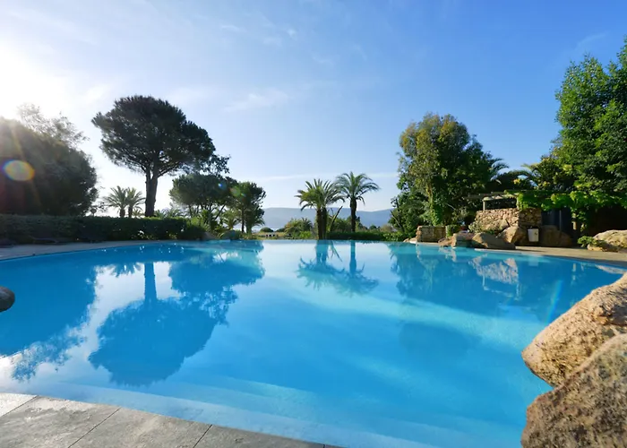 Aparthotel Résidence Paese Serenu 3*